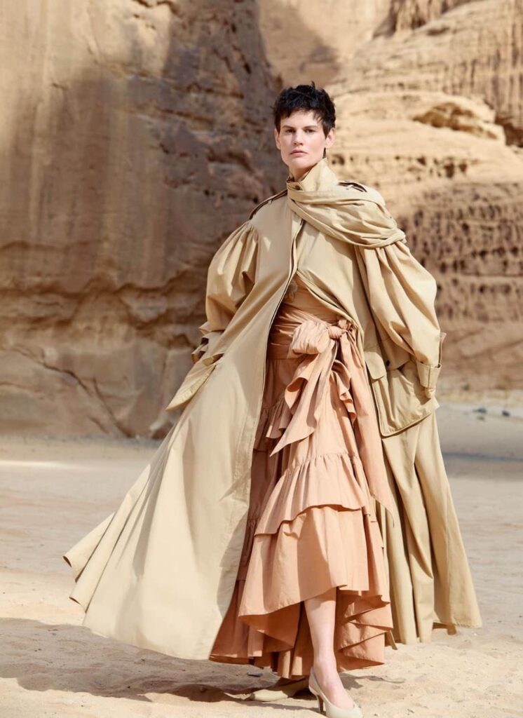 Desert Luxury: Earth-Toned Fashion Becomes the Season’s Ultimate Statement